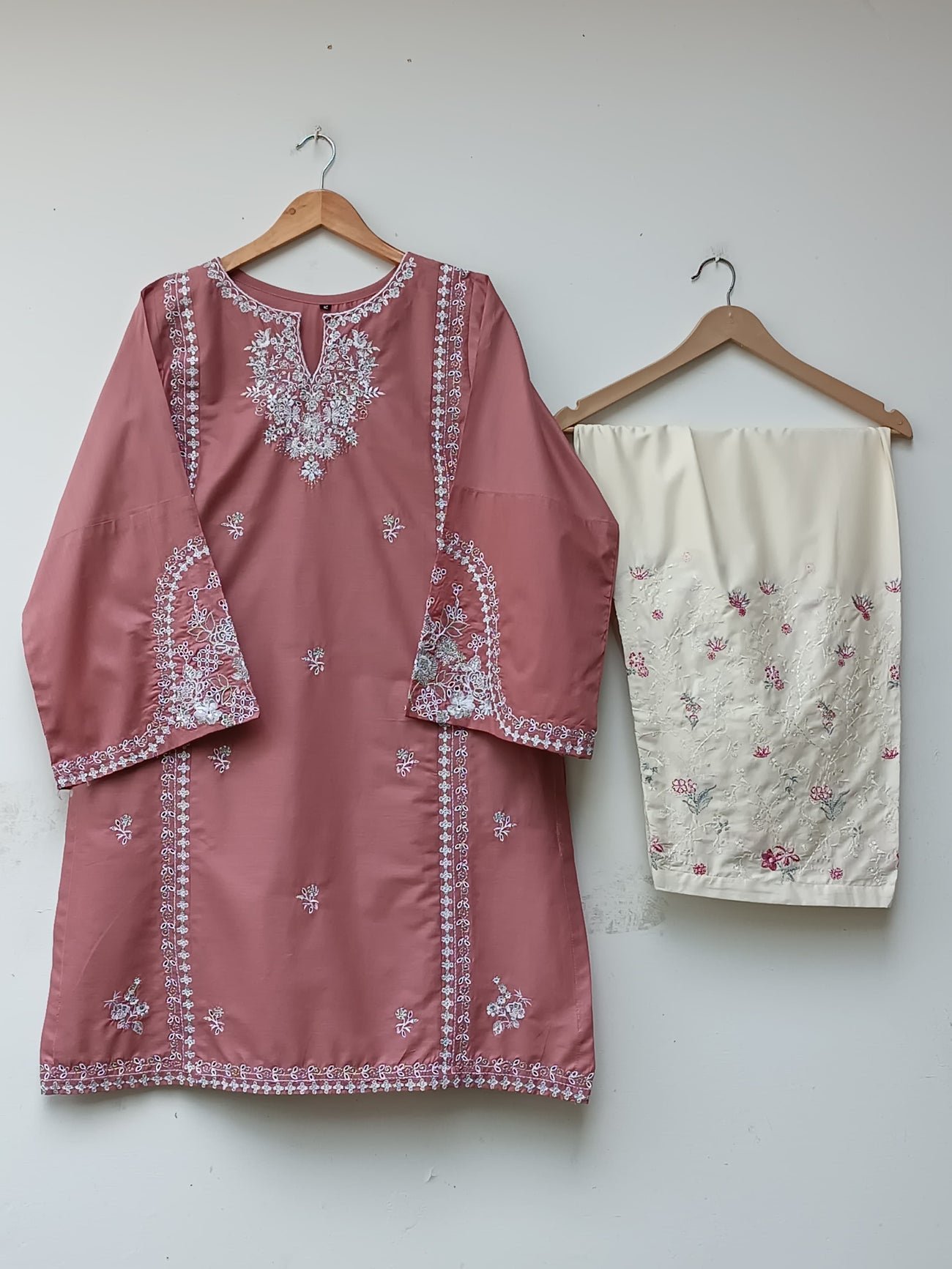 2026/02/1771268505858.jpg Co-Ords - Image 1